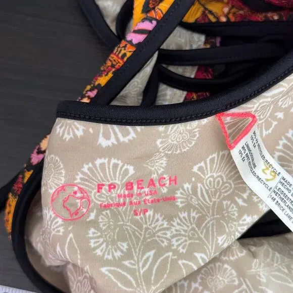 Free People Free Est Amber Swimsuit Women Small One Piece Floral Cheeky Swimwear - Picture 3 of 9